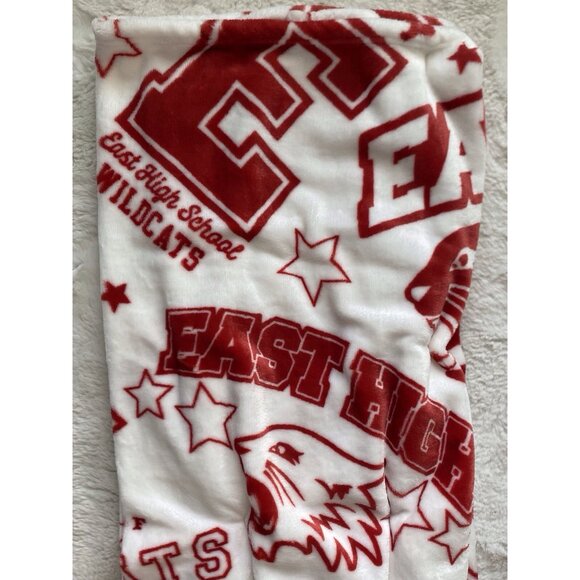 Disney High School Musical East High Wildcats Throw Blanket 50 X 70” White NEW - Picture 12 of 14